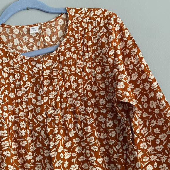 Old Navy Burnt Orange Floral Button-Up Top - Picture 2 of 5